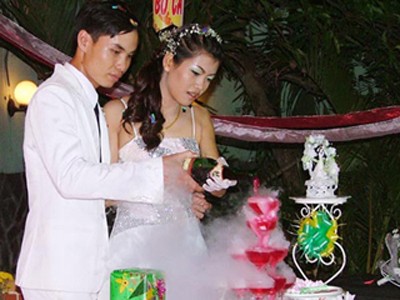 Hà Nội chính thức quy định cưới không mời quá 300 người
