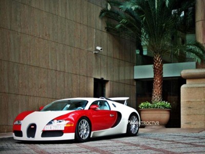 Bugatti Veyron lộ ảnh nóng trên đường phố TPHCM