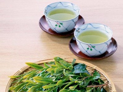 Uống nước chè ngay sau khi ăn không tốt