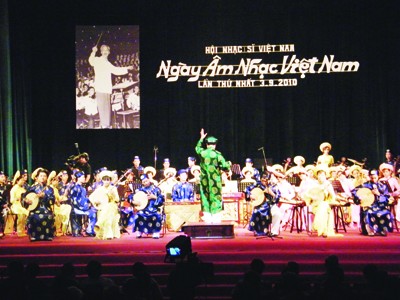 Dàn nhạc giao hưởng dân tộc khai mạc Ngày Âm nhạc Việt Nam tại Hà Nội