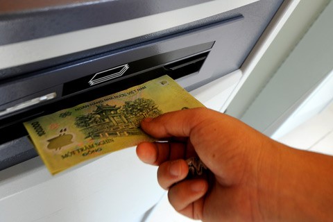 'Bật đèn xanh' thu phí ATM nội mạng