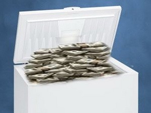 Nhiều người Mỹ thích giấu tiền trong ngăn đá tủ lạnh