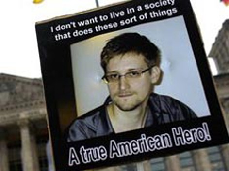 'Cảm ơn Snowden' trên xe bus ở Washington