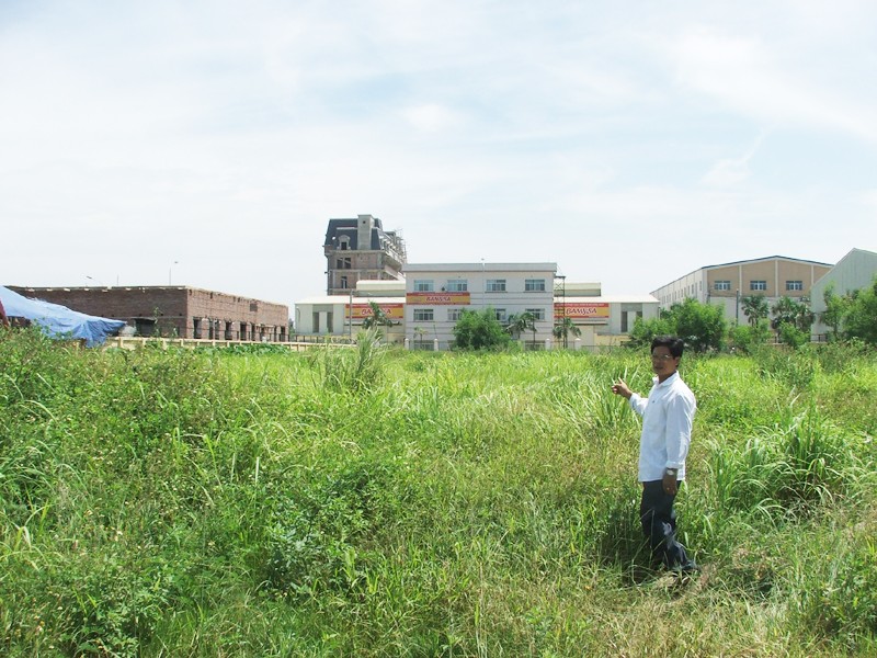 Khu đất do Cty Cổ phần Công nghệ điện lạnh Vinashin thuê tại cụm công nghiệp Từ Liêm bị bỏ hoang nhiều năm. Ảnh: Minh Tuấn