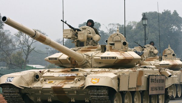 Ấn Độ trang bị tên lửa ‘khủng’ cho tăng T-90