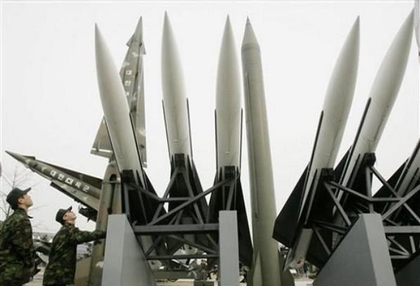 Hàn Quốc triển khai tên lửa vươn tới ‘mọi ngóc ngách’ Triều Tiên