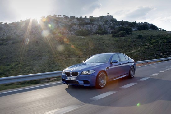 BMW ra mắt 'con cưng' M5 2012
