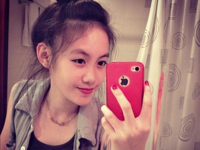 ChiChi - hot girl Lào 14 tuổi cực xinh