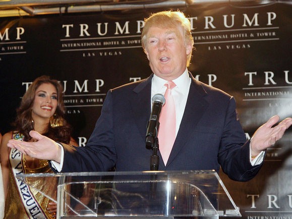 Hoa hậu Hoàn vũ phủ nhận quan hệ với tỷ phú Trump