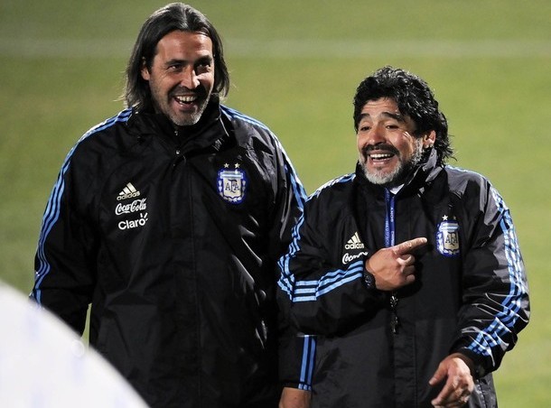 Maradona bực bội vì Argentina có HLV mới