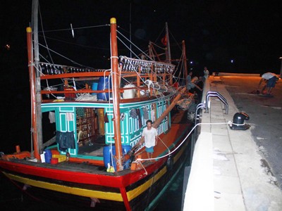 Liên tiếp cứu tàu cá ngư dân gặp nạn