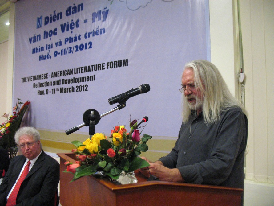 Các nhà văn Mỹ tại Diễn đàn văn học Việt- Mỹ tổ chức tại Huế Ảnh: Thanh Tùng