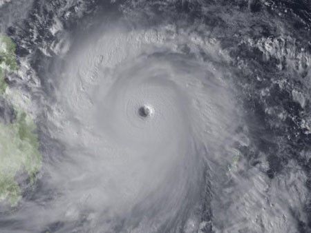 Vì sao Haiyan hóa 'hung thần', đạt cấp siêu bão?