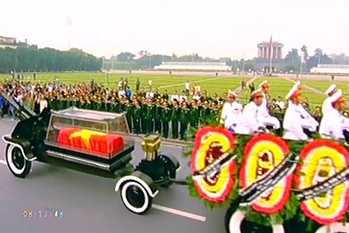 Video: Linh cữu Đại tướng qua các tuyến phố Hà Nội
