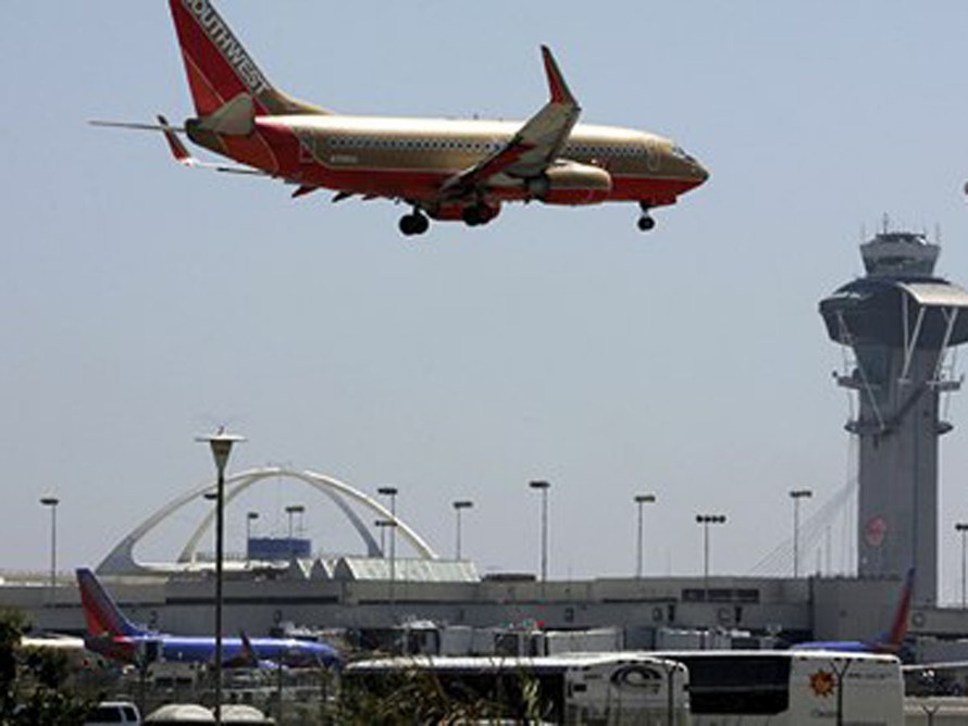 Bắt nghi phạm âm mưu đánh bom sân bay Los Angeles