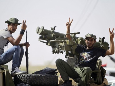 Quân nổi dậy Libya tổng tấn công