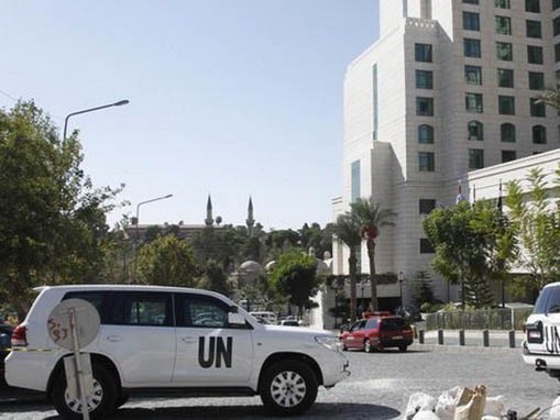 Xe của các thanh sát viên OPCW tại Damascus