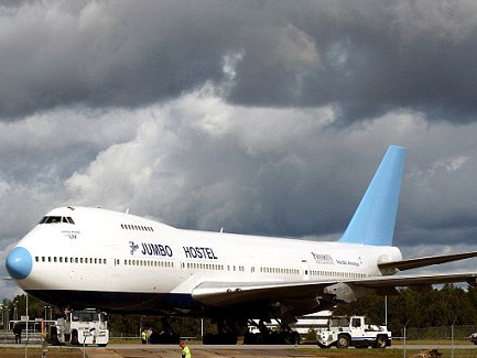 Khách sạn đầu tiên trên thế giới xây dựng từ... Boeing 747