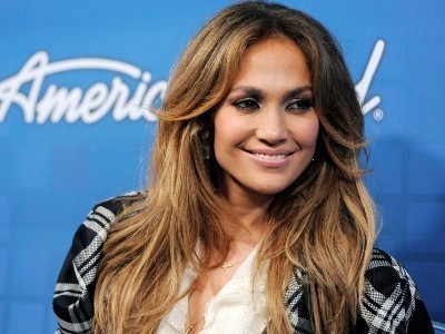 Jennifer Lopez lại đút túi hàng trăm tỷ nhờ American Idol