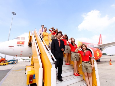 Tiếp viên hàng không - nghề “hot” cho giới trẻ