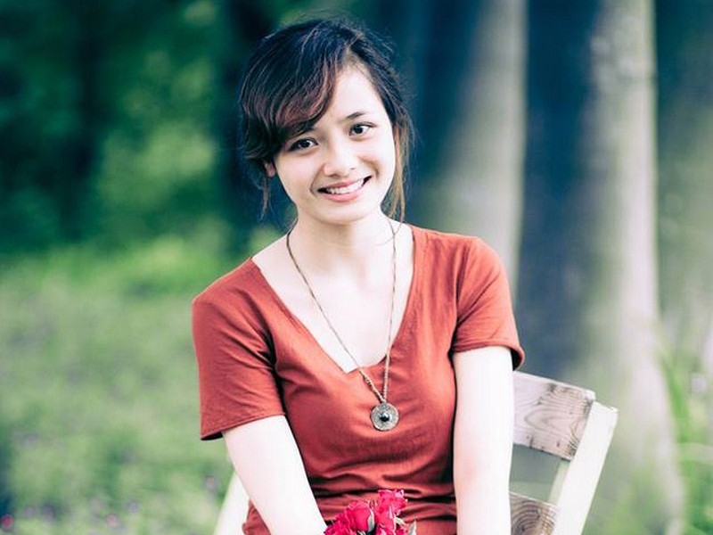 Cơn lốc hồ sơ thi sinh tham dự ‘Nữ sinh viên Việt Nam duyên dáng 2013’
