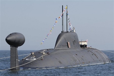 'Tàu ngầm và mẫu hạm Ấn Độ sẽ đánh sập kinh tế Trung Quốc'
