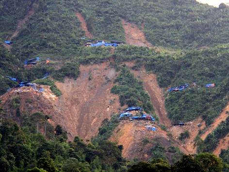 Lào Cai thừa nhận có 12 người chết tại bãi vàng 'thổ phỉ'