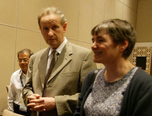 GS Gerarl Laumon và phu nhân tại tiệc chiêu đãi tối 19-8 do Đại sứ quán Việt Nam tại Ấn Độ tổ chức mừng sự kiện giáo sư Ngô Bảo Châu đoạt giải Fields