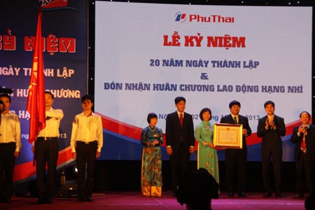 Tập đoàn Phú Thái nhận Huân chương Lao động Hạng Nhì