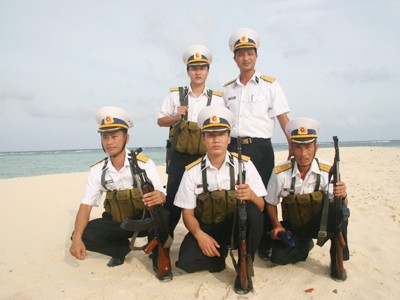 Chiến sỹ Trường Sa luôn sẵn sàng bảo vệ chủ quyền biển đảo