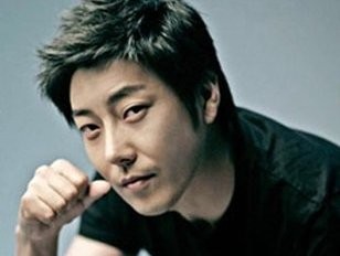 Ca sĩ Hàn Quốc treo cổ ở tuổi 40