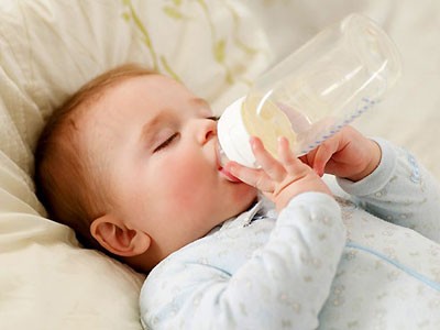 Cách bảo quản sữa mẹ tốt nhất cho bé