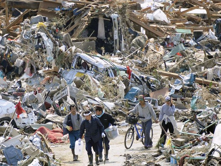 Người Nhật nỗ lực khắc phục hậu quả động đất