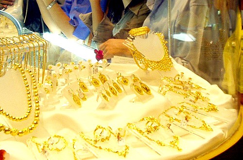 Giá vàng còn 42,5 triệu đồng/lượng