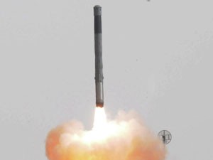 Ấn Độ phóng phiên bản tối tân của tên lửa BrahMos