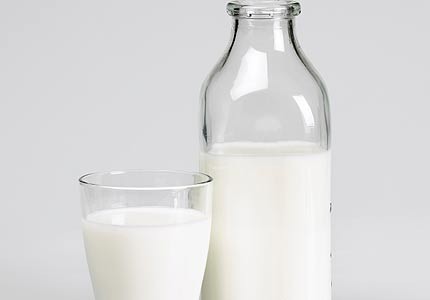 Những người không nên uống sữa hàng ngày