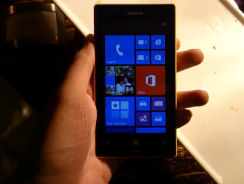 Clip: Dùng thử Nokia Lumia 525 đầu tiên