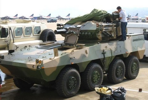 Trung Quốc lắp 'hỏa thần' AK-630 lên xe bọc thép