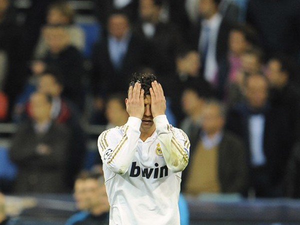 Ronaldo lại đá hỏng luân lưu: Nỗi khắc khoải lịch sử