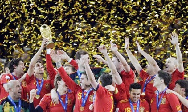 Tây Ban Nha lần đầu đoạt cúp