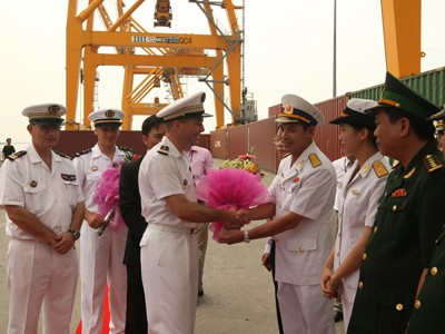 Tàu Hải quân Pháp thăm Việt Nam