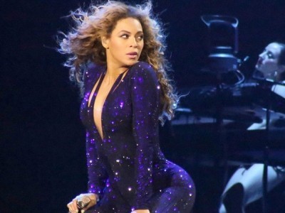 Beyonce nổi giận vì bị sàm sỡ trên sân khấu