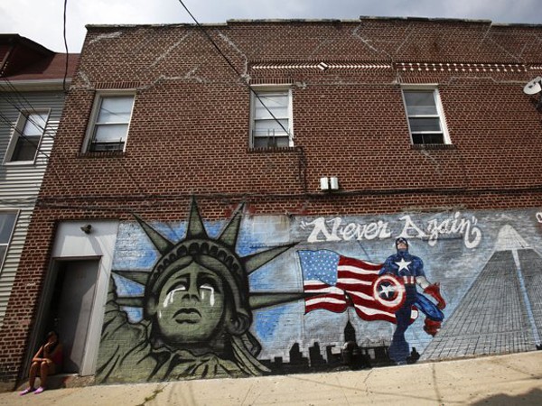 Một bức tranh tường về vụ 11-9 ở thành phố New York. Ảnh: Reuters