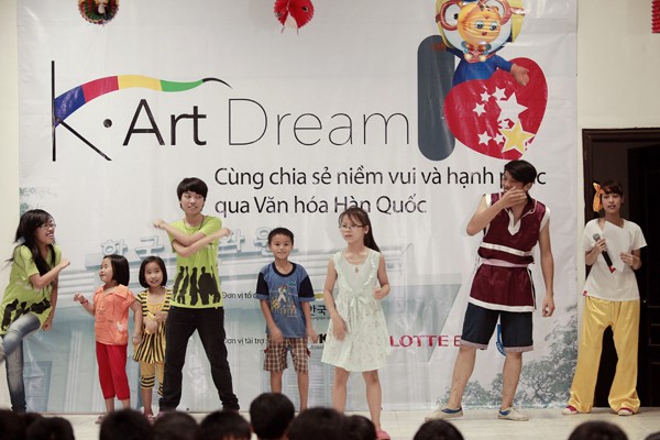 Giấc mơ nghệ thuật Hàn Quốc đến với làng trẻ SOS