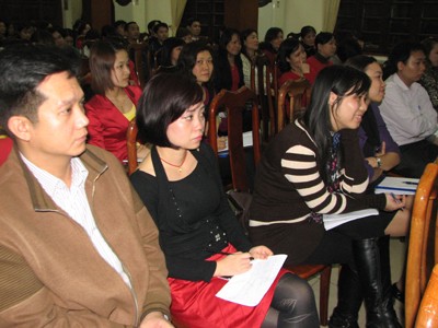 Phụ huynh tham gia khóa học làm cha mẹ tại Hà Nội Ảnh: Nguyễn Hà