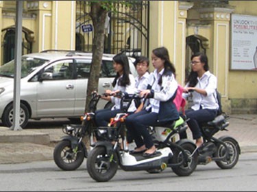 Hà Nội sẽ xử lý nghiêm học sinh không chấp hành giao thông