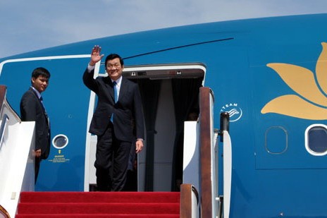 Chủ tịch nước Trương Tấn Sang tới sân bay ở Bắc Kinh chiều 19/6. Ảnh: VOV