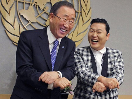 Tổng thư ký Liên Hợp Quốc Ban Ki-moon vô cùng thích thú khi học các bước nhảy Gangnam Style