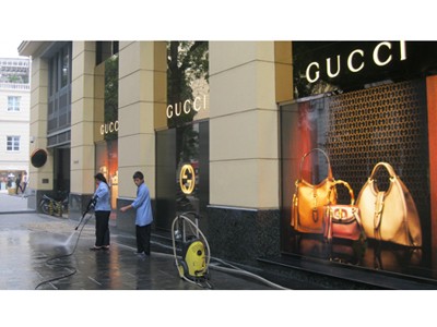 Đột nhập kho hàng Gucci - Milano tại VN