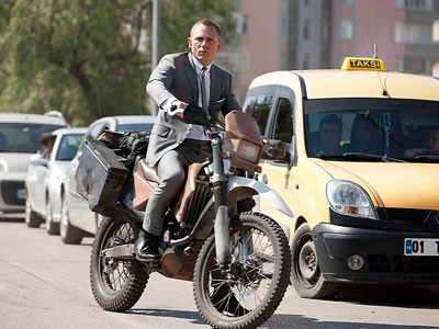 007 đấu giá xe máy trong Skyfall làm từ thiện